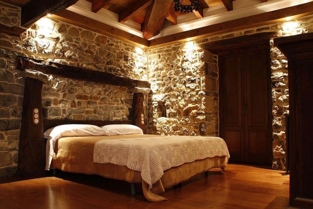 فندق Casona De El Castaniu Serrapio المظهر الخارجي الصورة