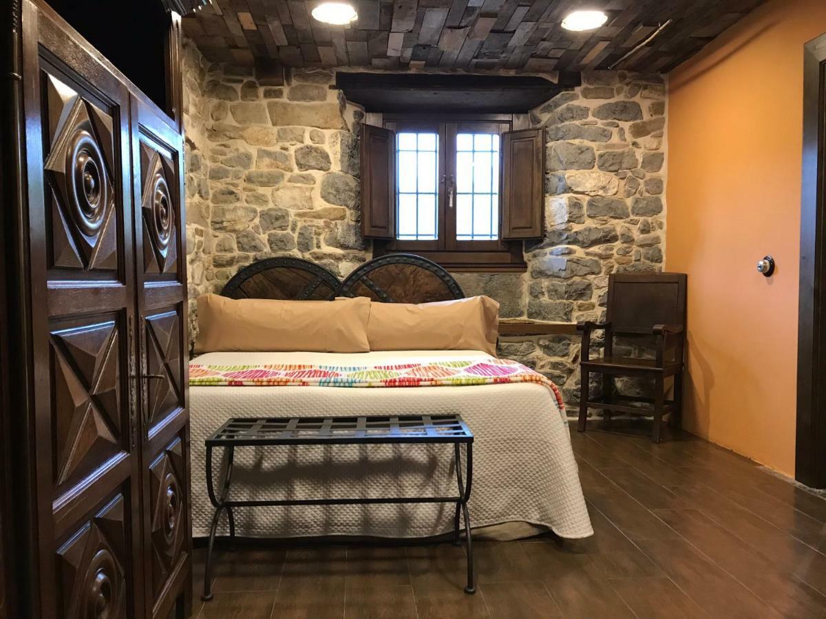 فندق Casona De El Castaniu Serrapio المظهر الخارجي الصورة